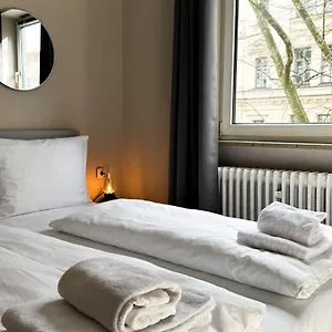 ゼントリンガー トール ホテル