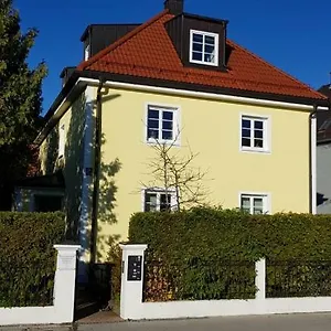  Apartamento Helle Und Ruhige Dachgeschosswohnung